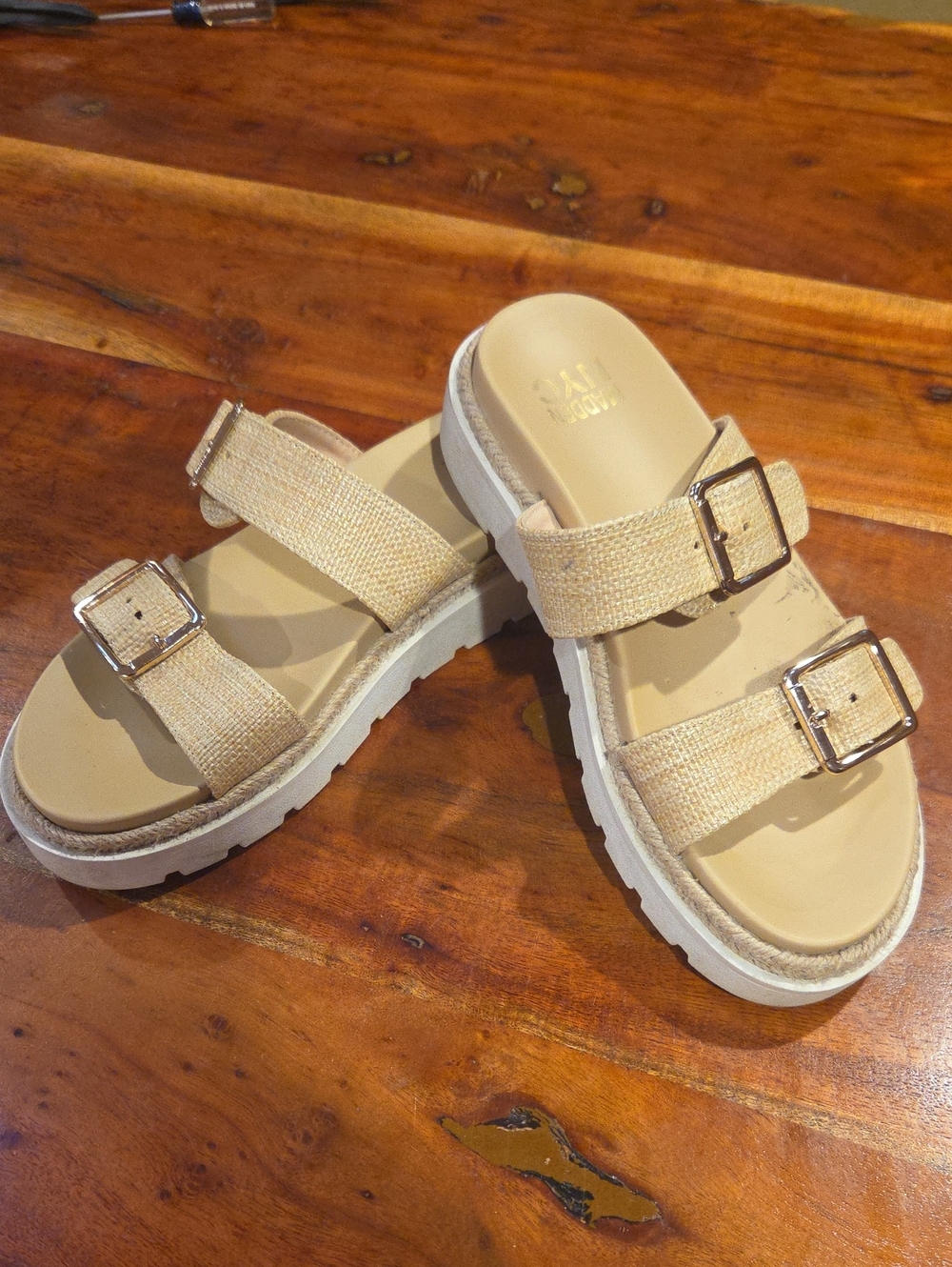 Women’s Neutral Double-Buckle Platform Sandals - Beige